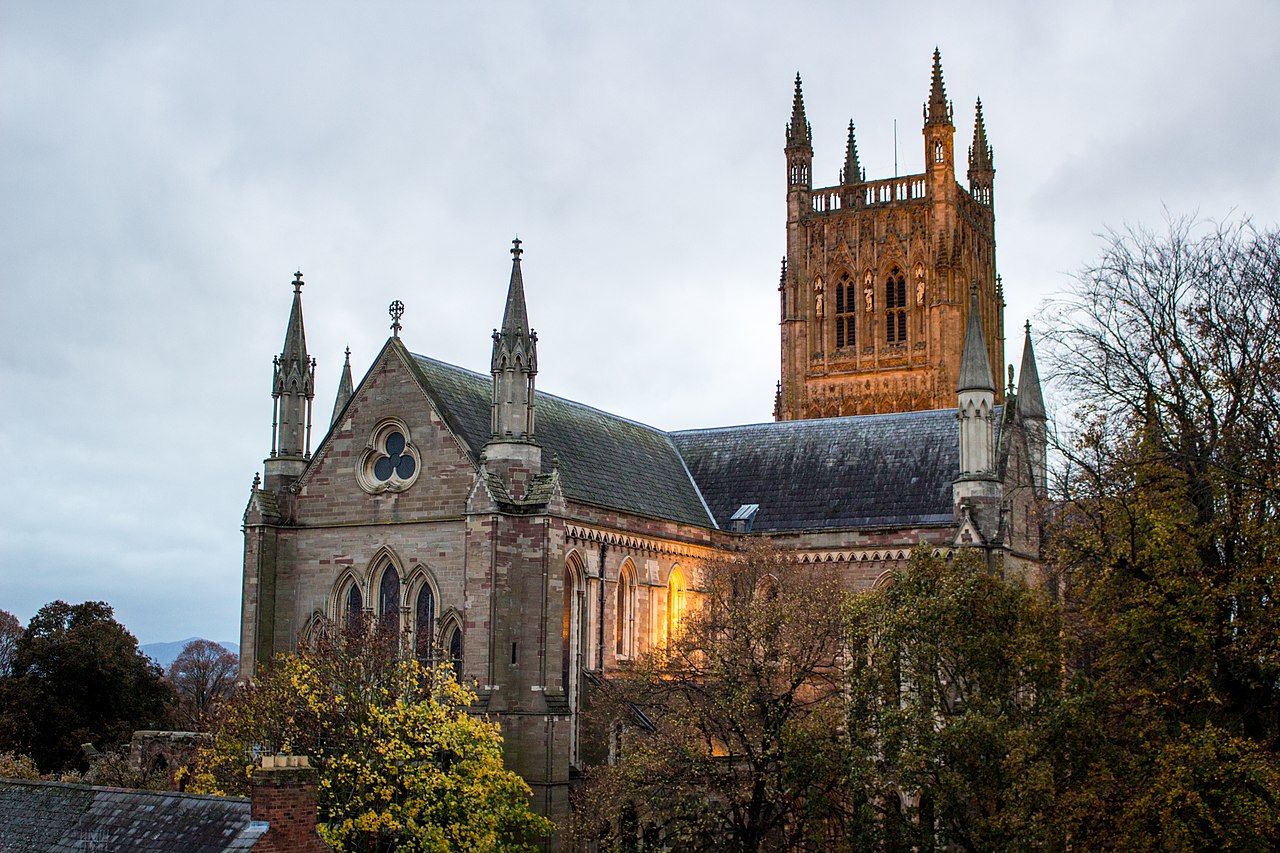 A Thousand Years of Faith and Stone: The Story of Worcester Cathedral