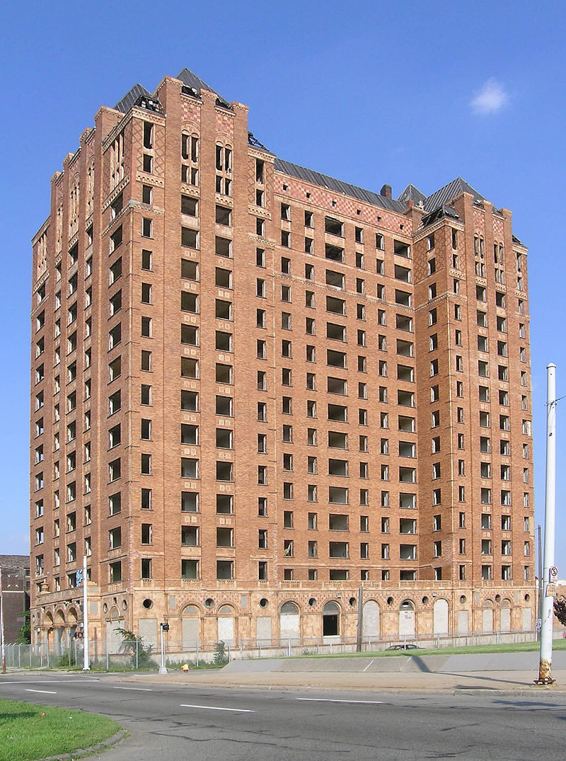 Lee Plaza (Detroit)