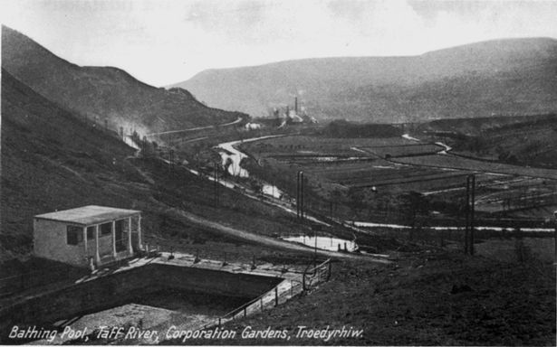 Troedyrhiw Lido, Merthyr, Wales